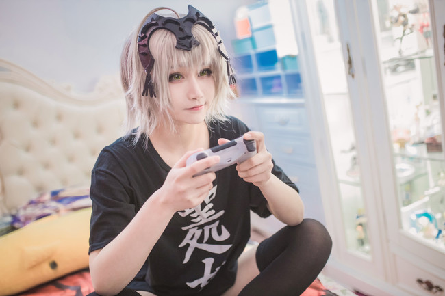 还有99%的豪宅缺原创艺术品艺术市场将井喷“爱游戏APP”